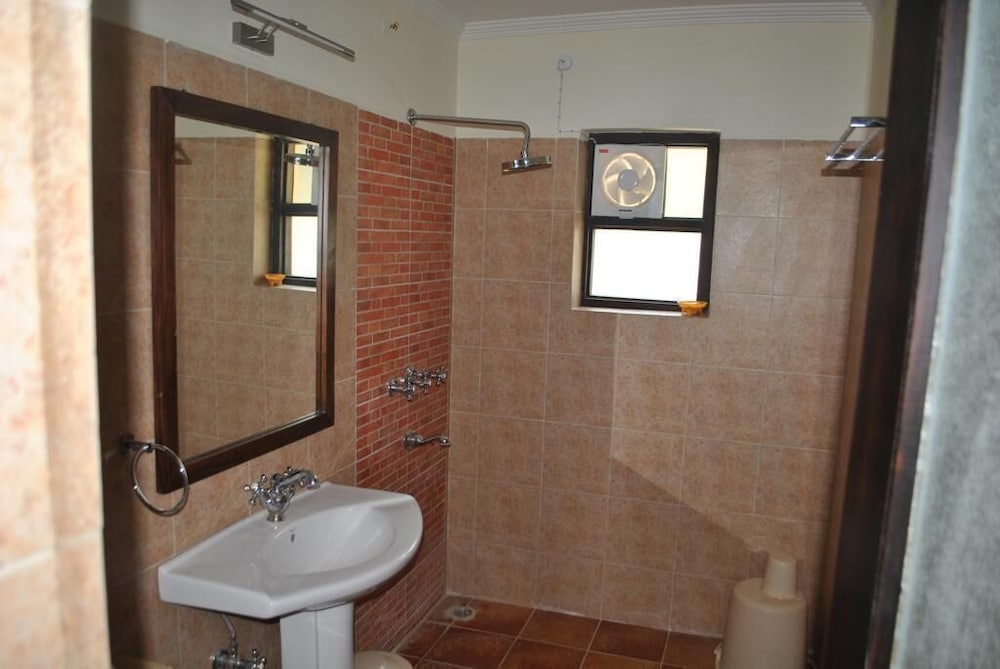 Фото The Himalayan Lodge