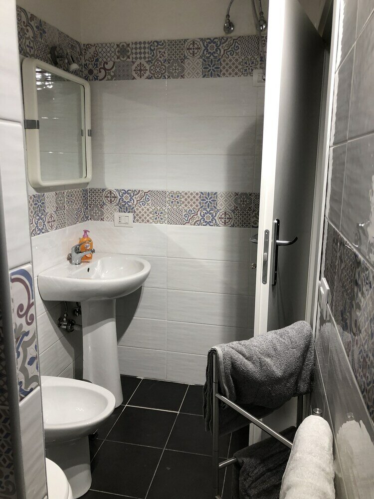 Фото Ottieri Apartment Napoli