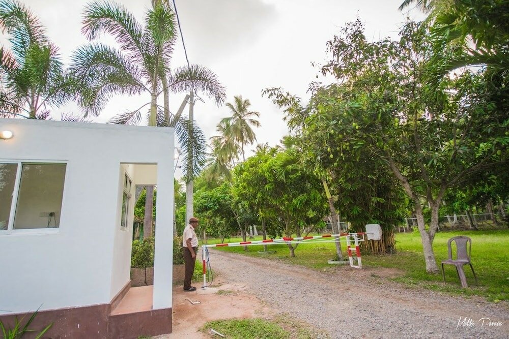 Фото Oreeka - Katunayake Airport Transit Hotels