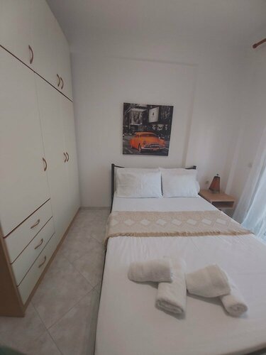Гостиница Captivating 1-bed Apartment in Kallithea