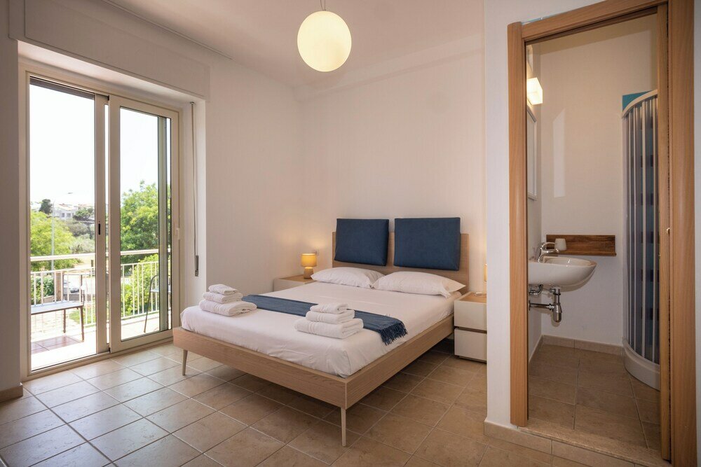 Фото Nautika Suites