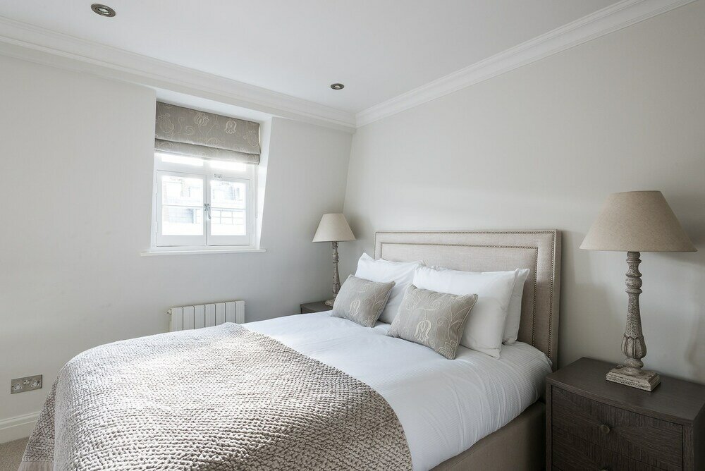 Фото Ultra luxurious London home for 5-7