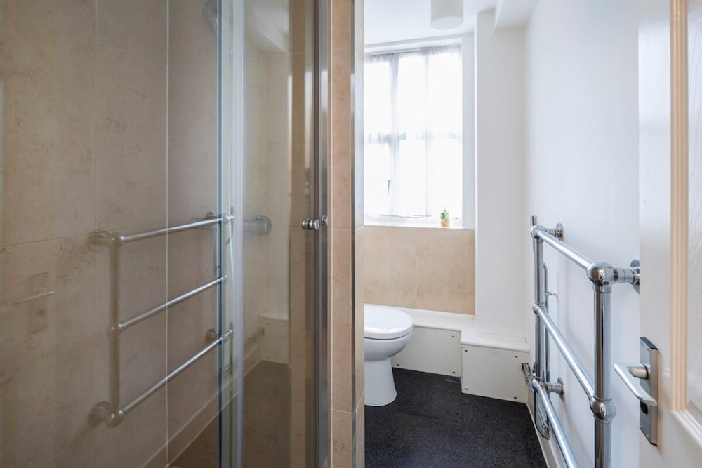 Фото Smart 2 Bed Apartment near Oxford Street & Hyde Park