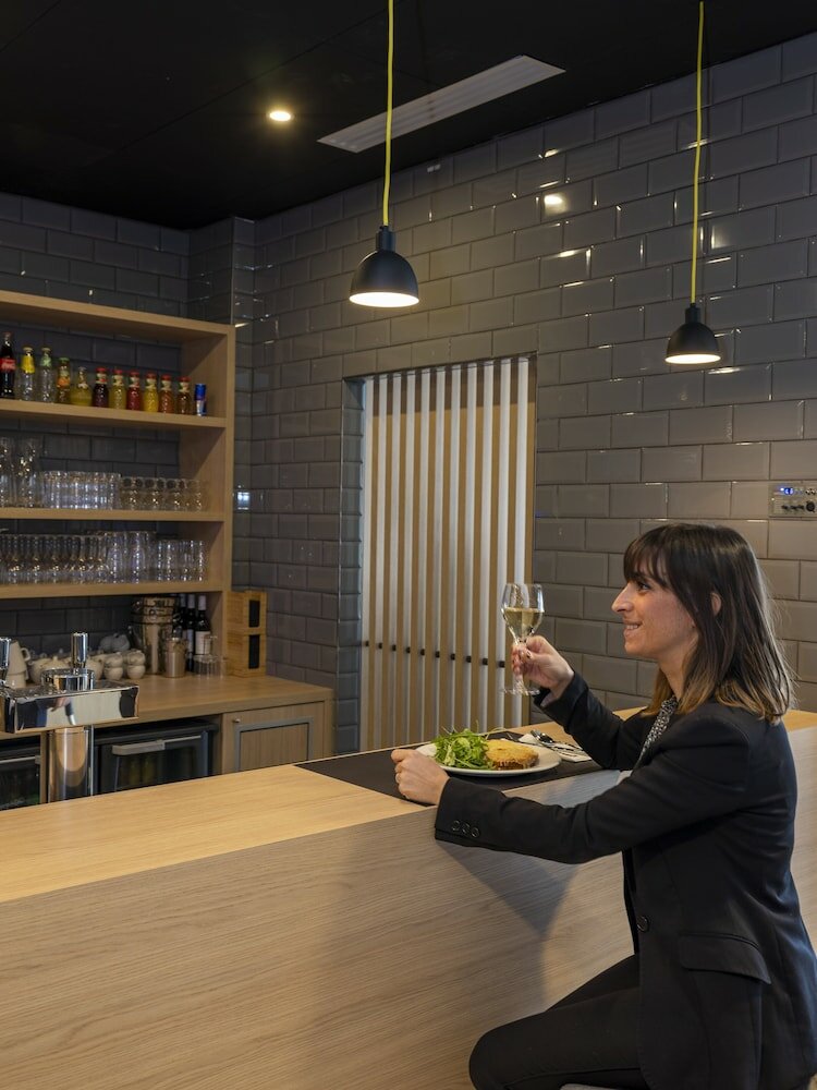 Фото Holiday Inn Express Nice - Grand Arenas, an Ihg Hotel