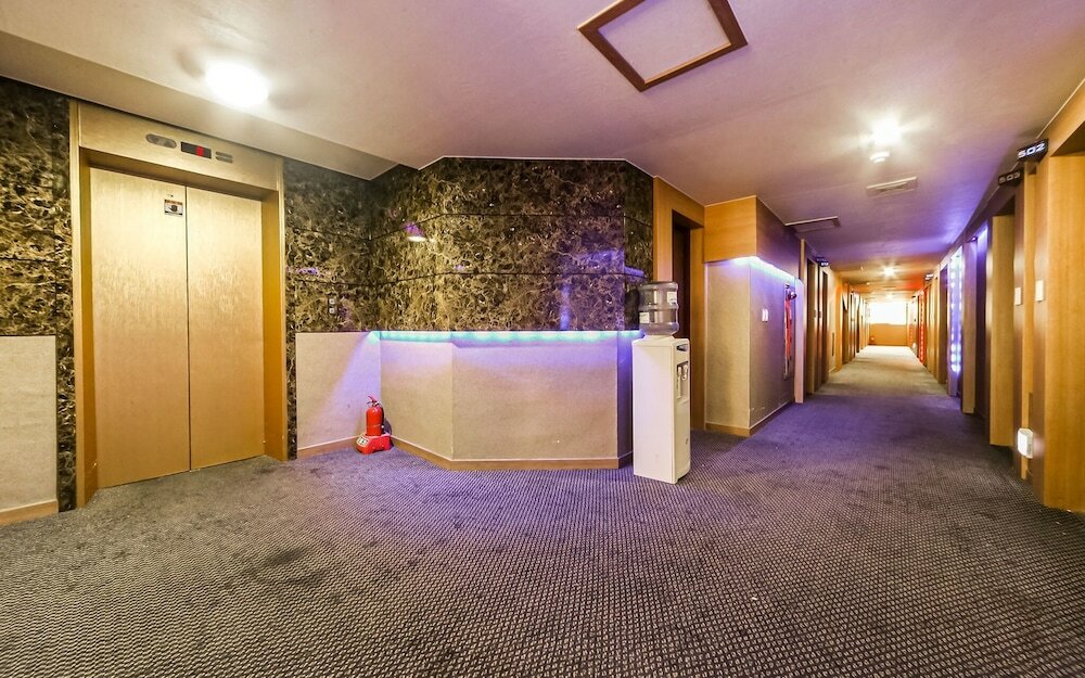 Фото Busan Janglim Blue Moon Hotel