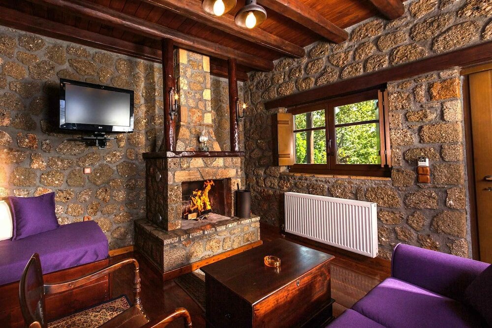 Фото Pera Alonia Guest House