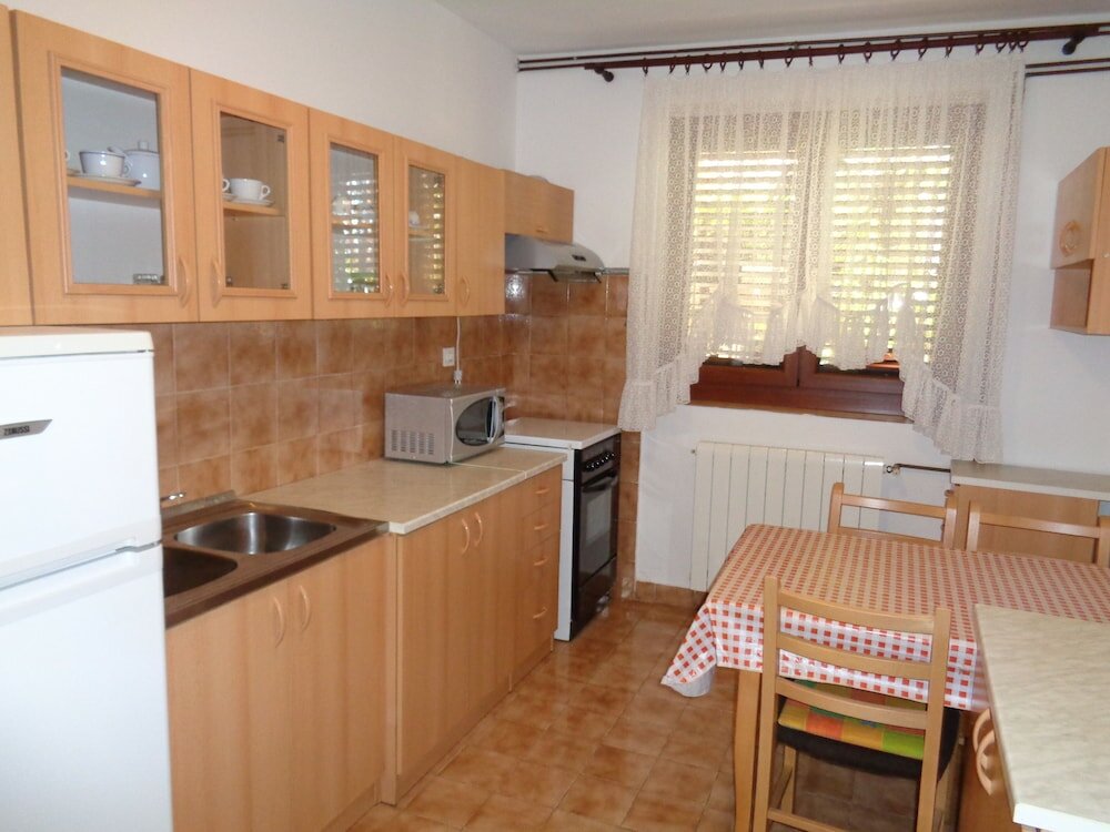 Фото Apartments Ivica - Quiet Street