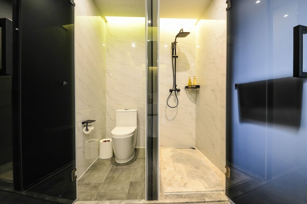 Фото Miju House Gubei-a small white building beside Shanghai oil painting sculpture institute