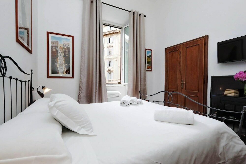 Фото Cavour Square Apartment