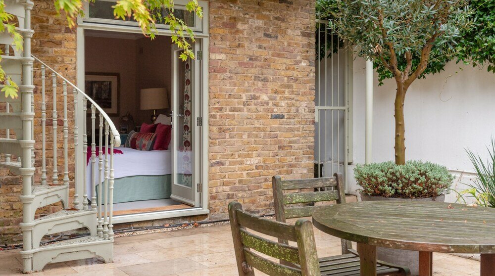 Фото Altido Elegant 3-Bed Flat W Private Garden In Notting Hill