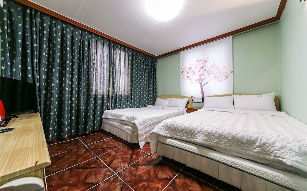 Фото Pohang Yeongildae Day Stay