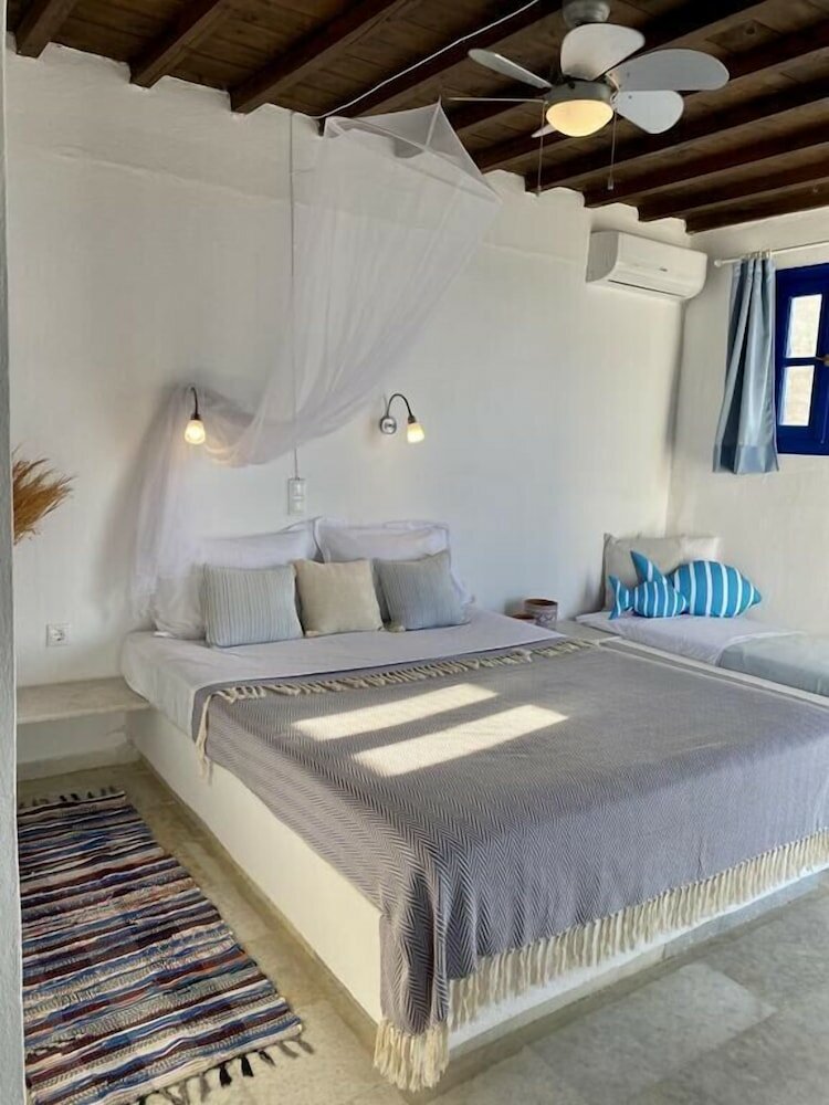 Фото Azure Blue Studios