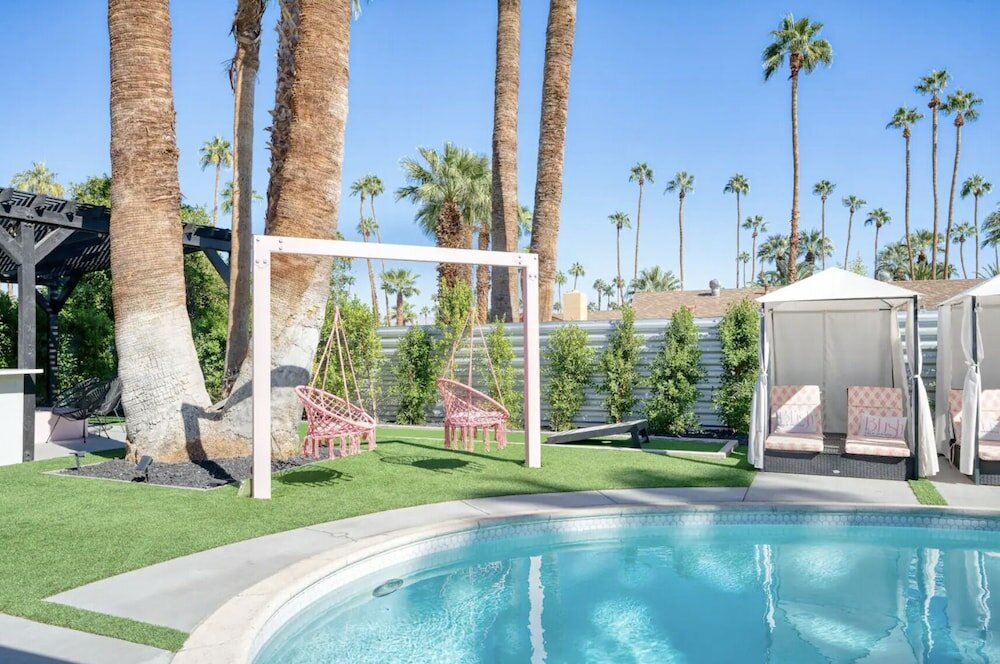 Фото Side by Side Lux Homes