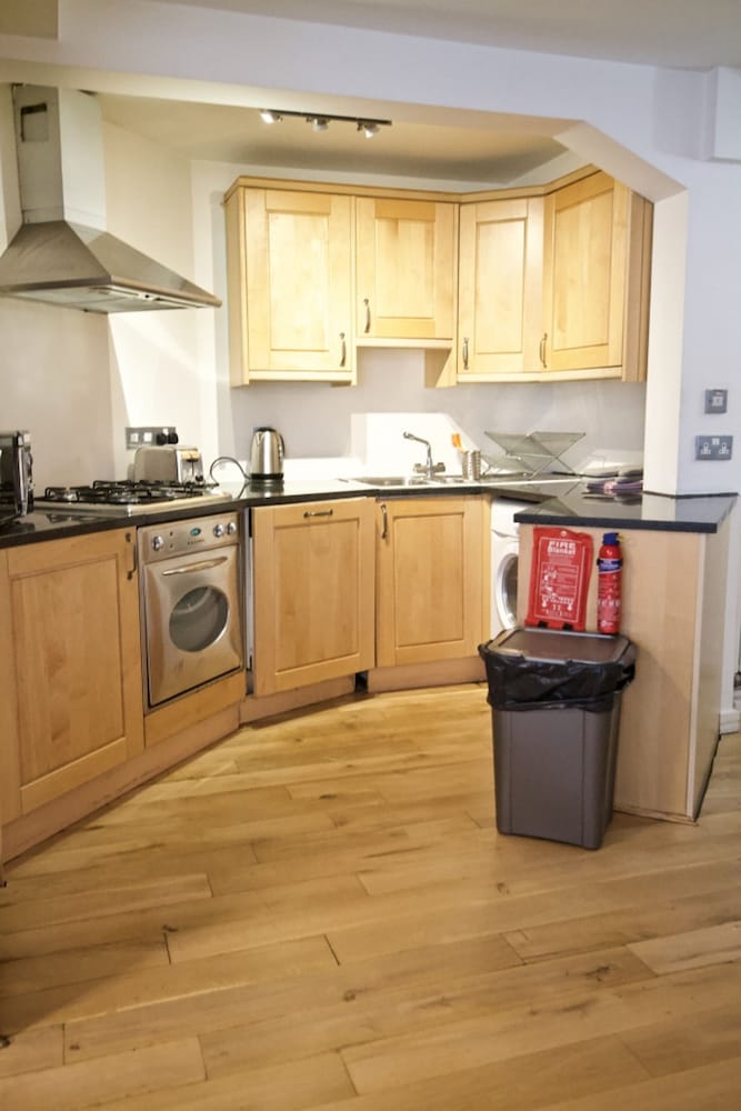 Фото 62-66 Farringdon by condokeeper