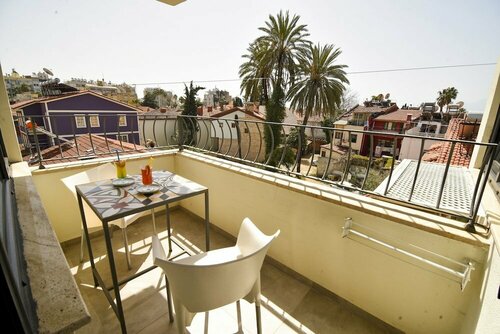 Апартаменты Superb Flat with Calm Balcony - Reyhan в Муратпаше
