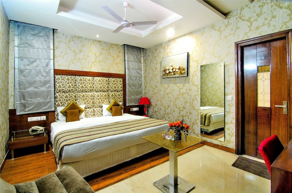 Фото Hotel Omega Residency