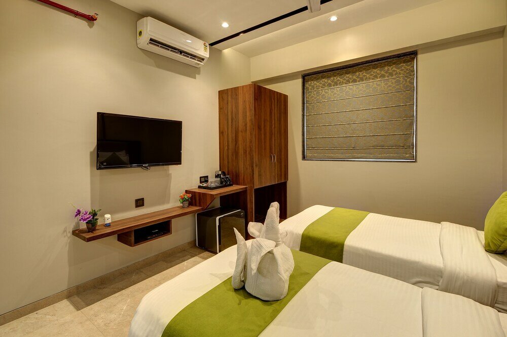 Фото StayBird - Fortune House Business Hotel