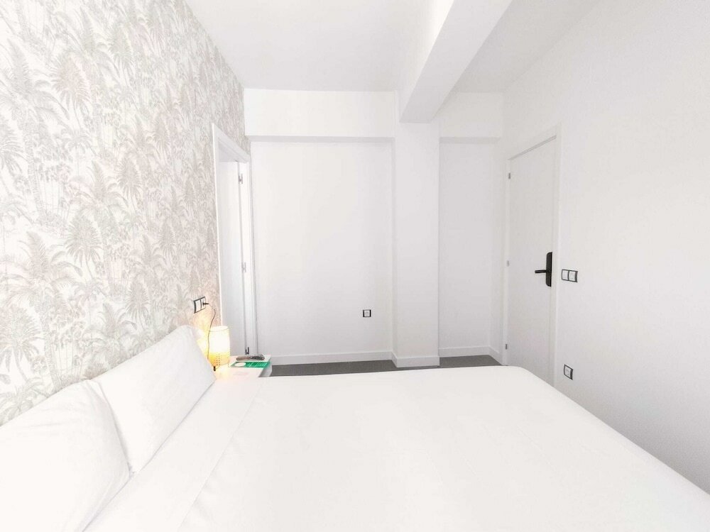 Фото Hostal Gonzala by gaiarooms