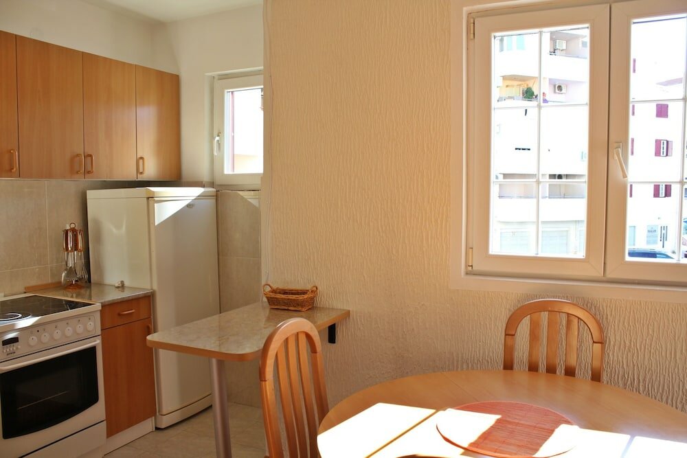 Фото Sunny Family Apartment