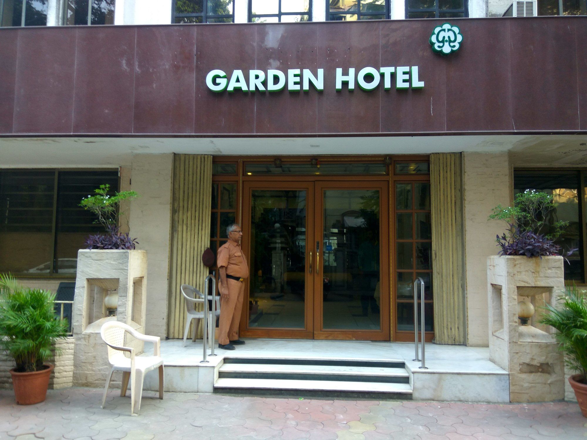 Фото Garden Hotel