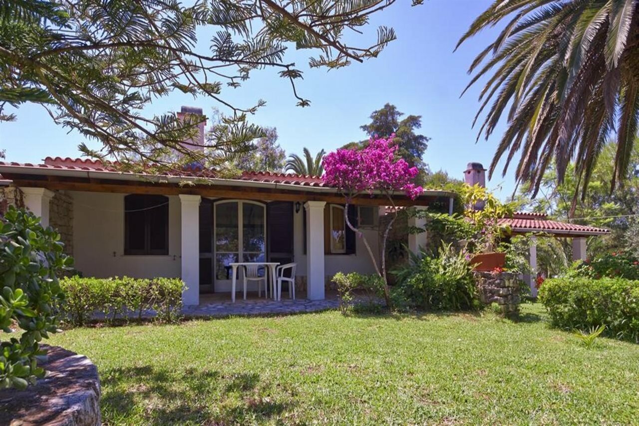 Фото Marialice Apartments