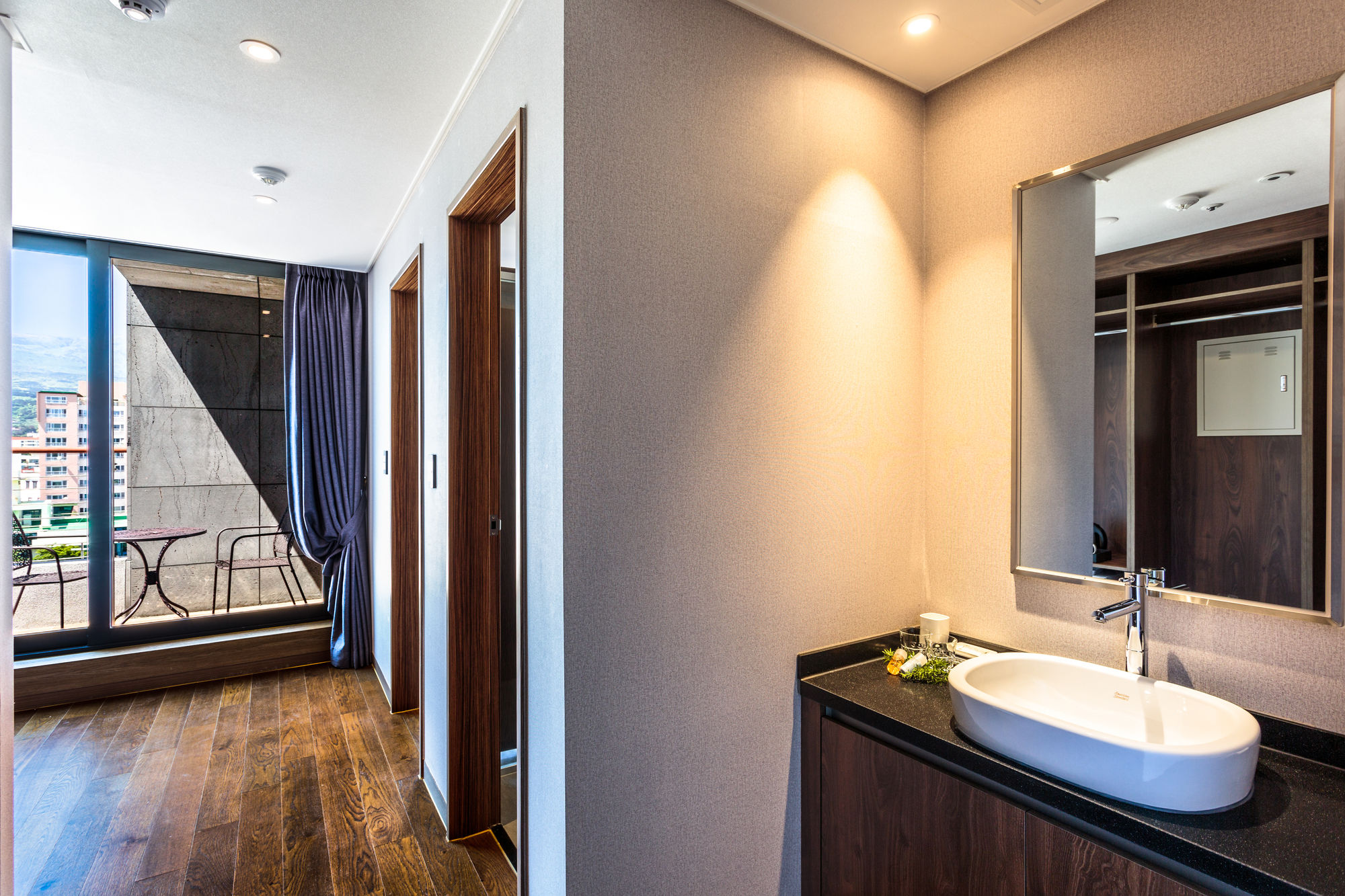 Фото Vistacay Hotel Cheonjiyeon