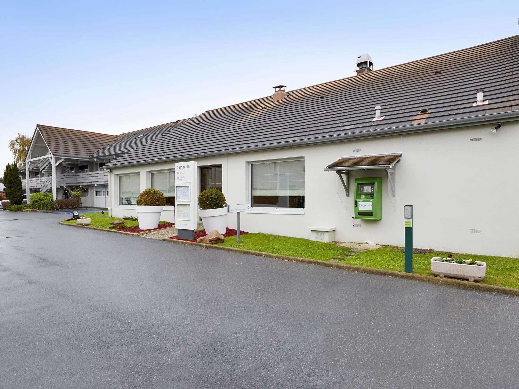 Фото Hotel Campanile Montesson - Le Vésinet