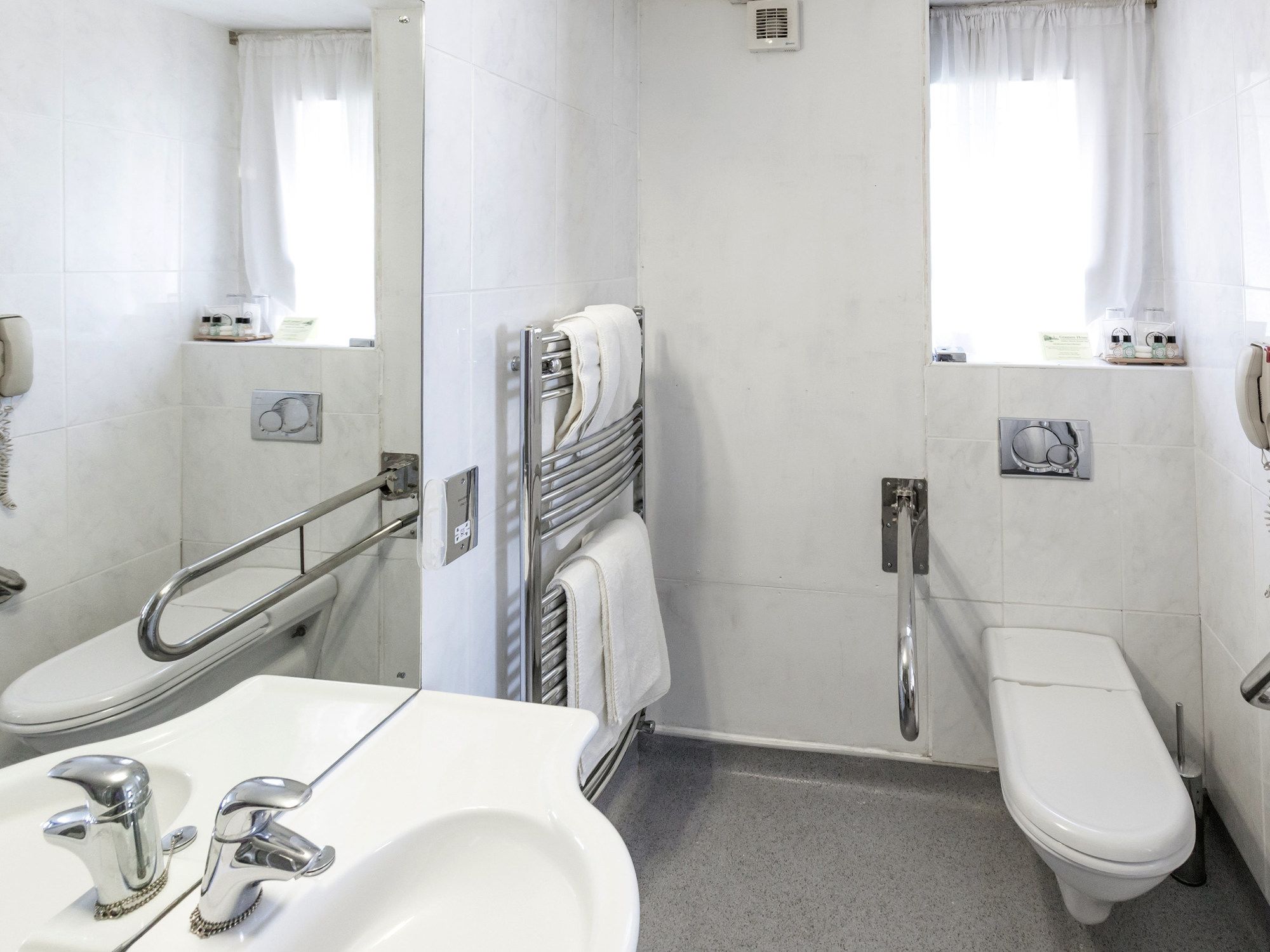 Фото The Riverside