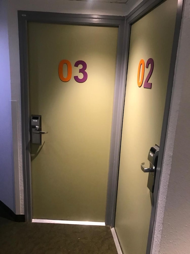 Фото Welcomotel Les Mureaux