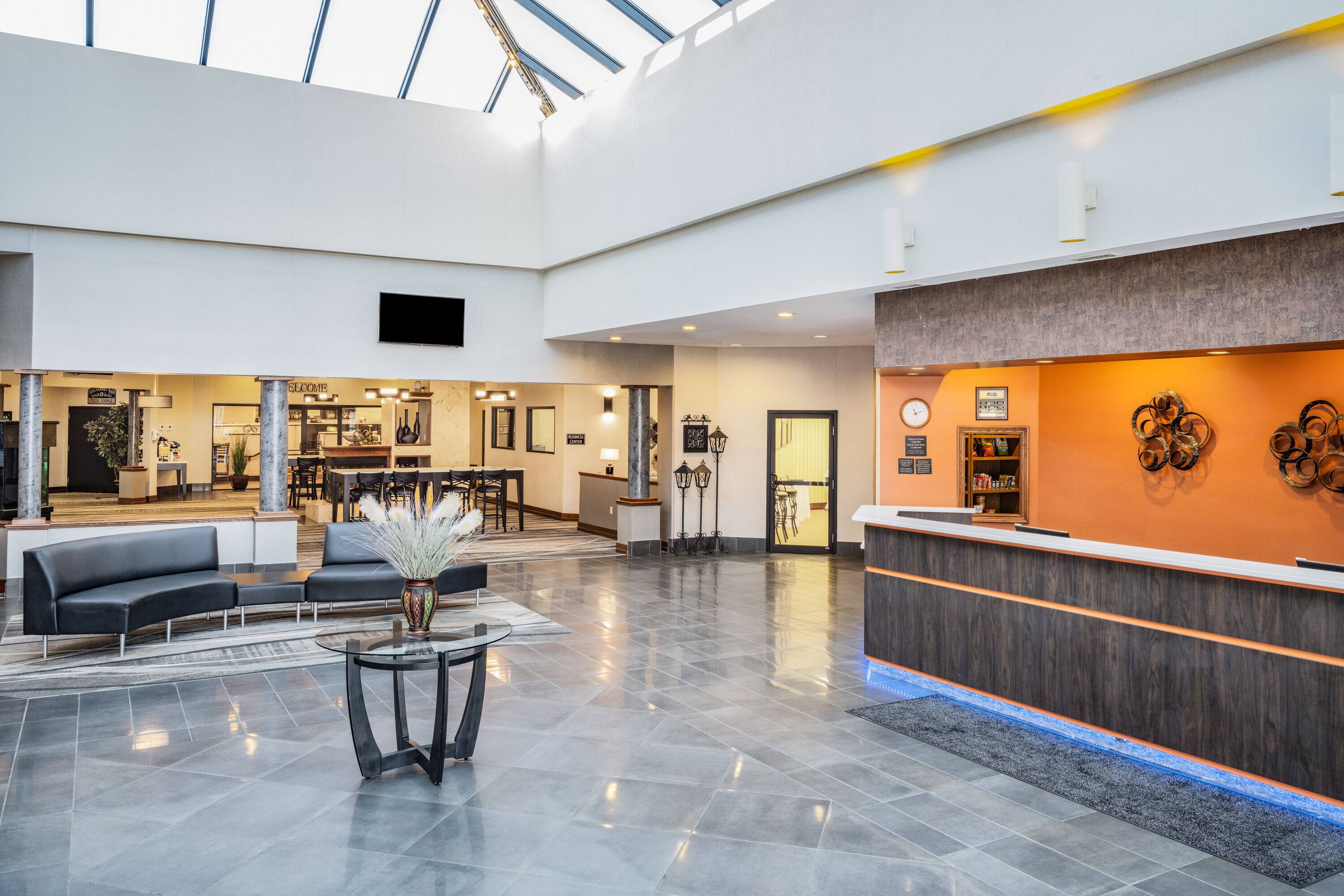 Фото Days Inn by Wyndham West Covina