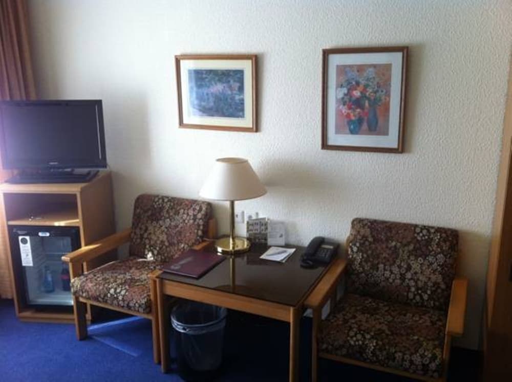 Фото Hotel Schumacher Düsseldorf