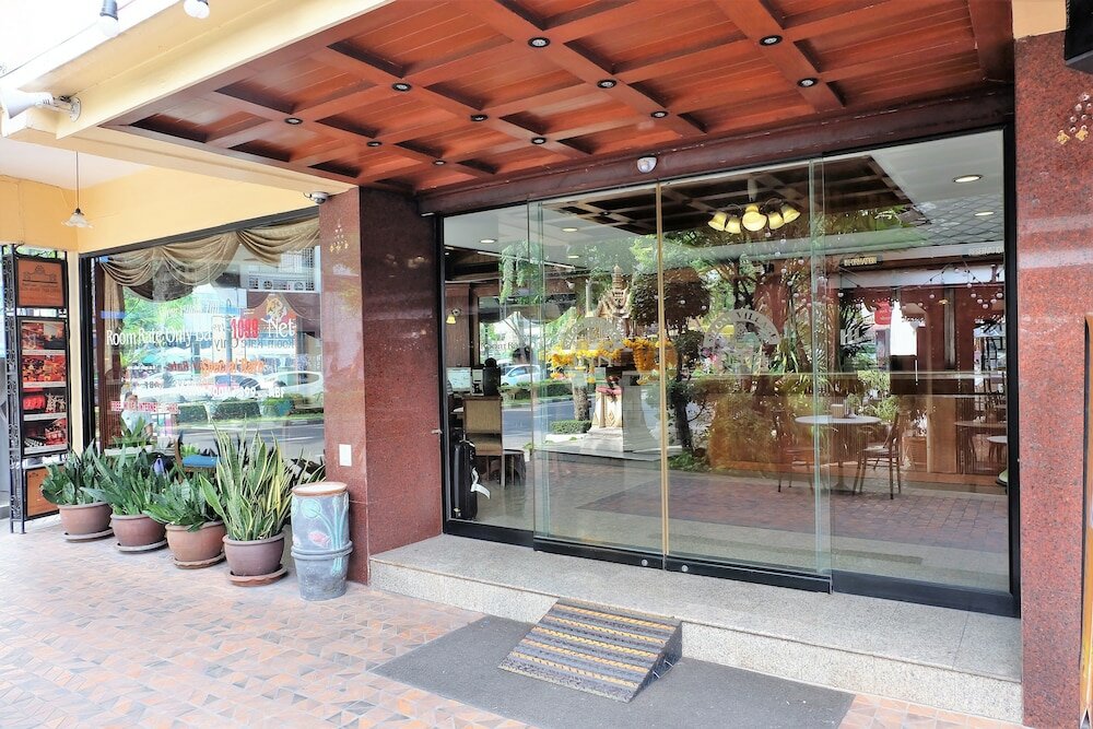 Фото Silom Village Inn