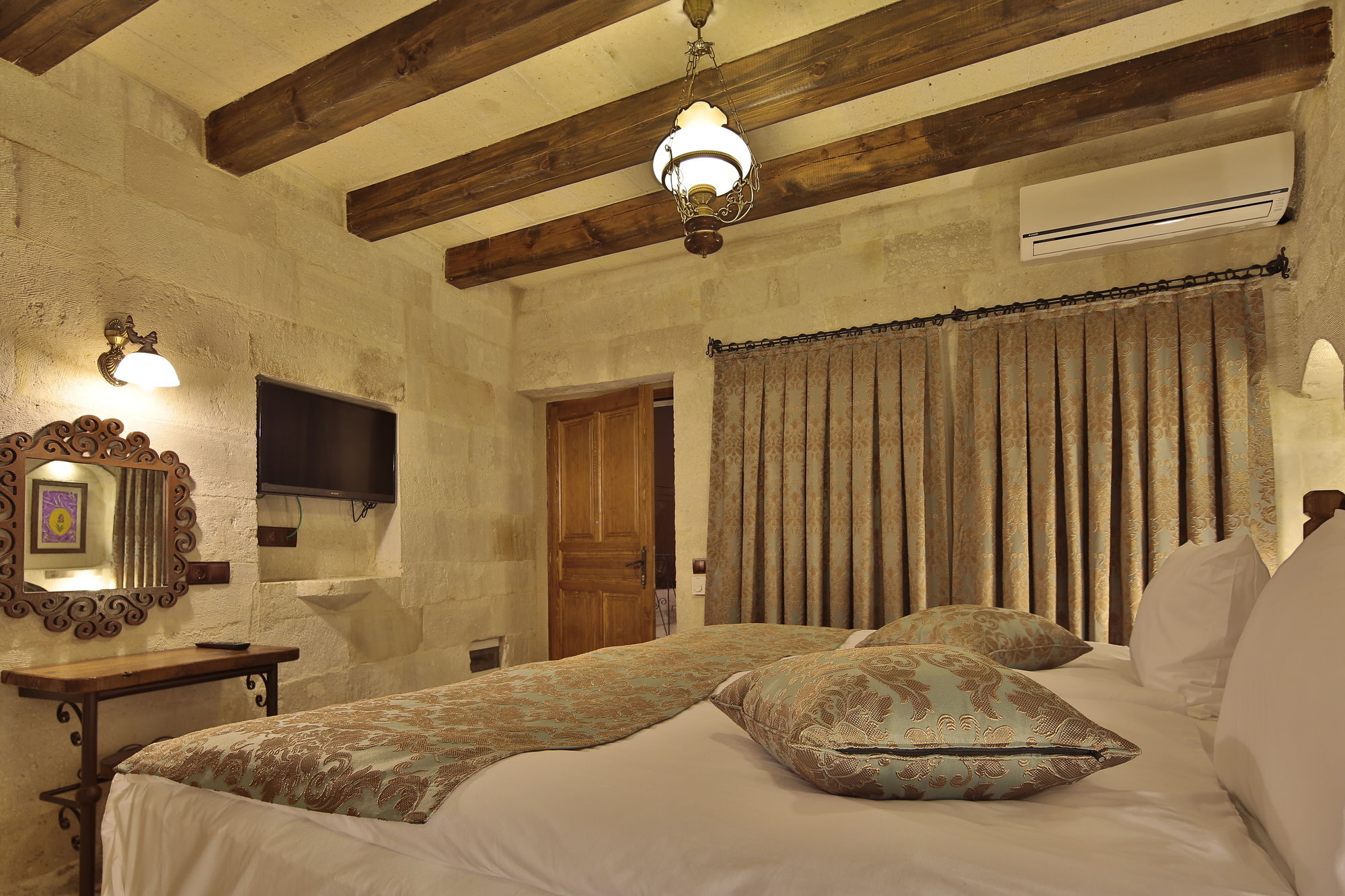 Фото Aren Cave Hotel