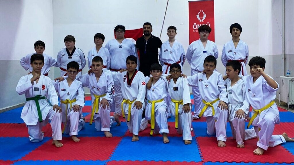 Lyceum Eyup Sehit Furkan Dogan Anatolian Imam Hatip High School, Istanbul, photo