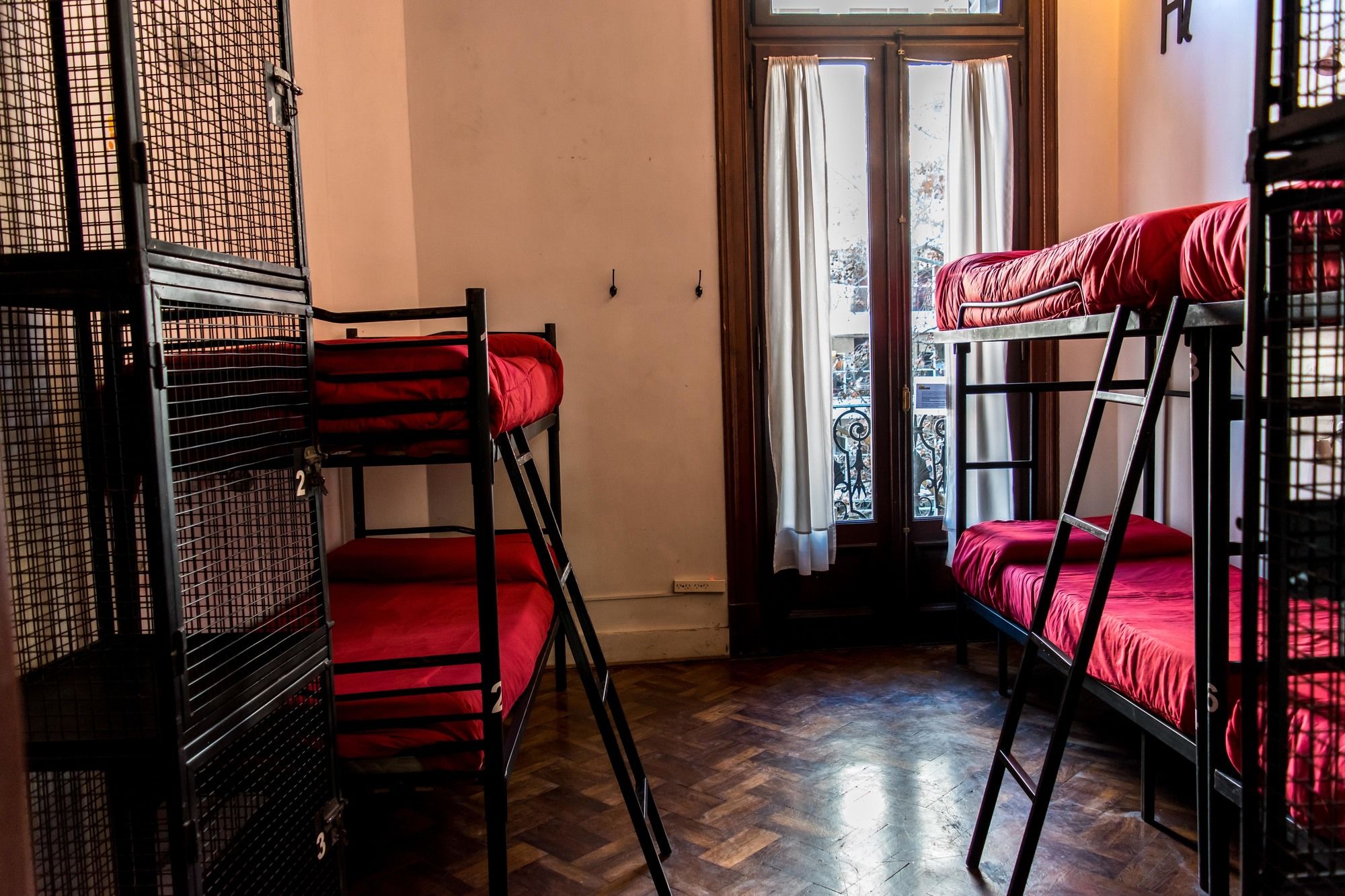 Фото Milhouse Avenue