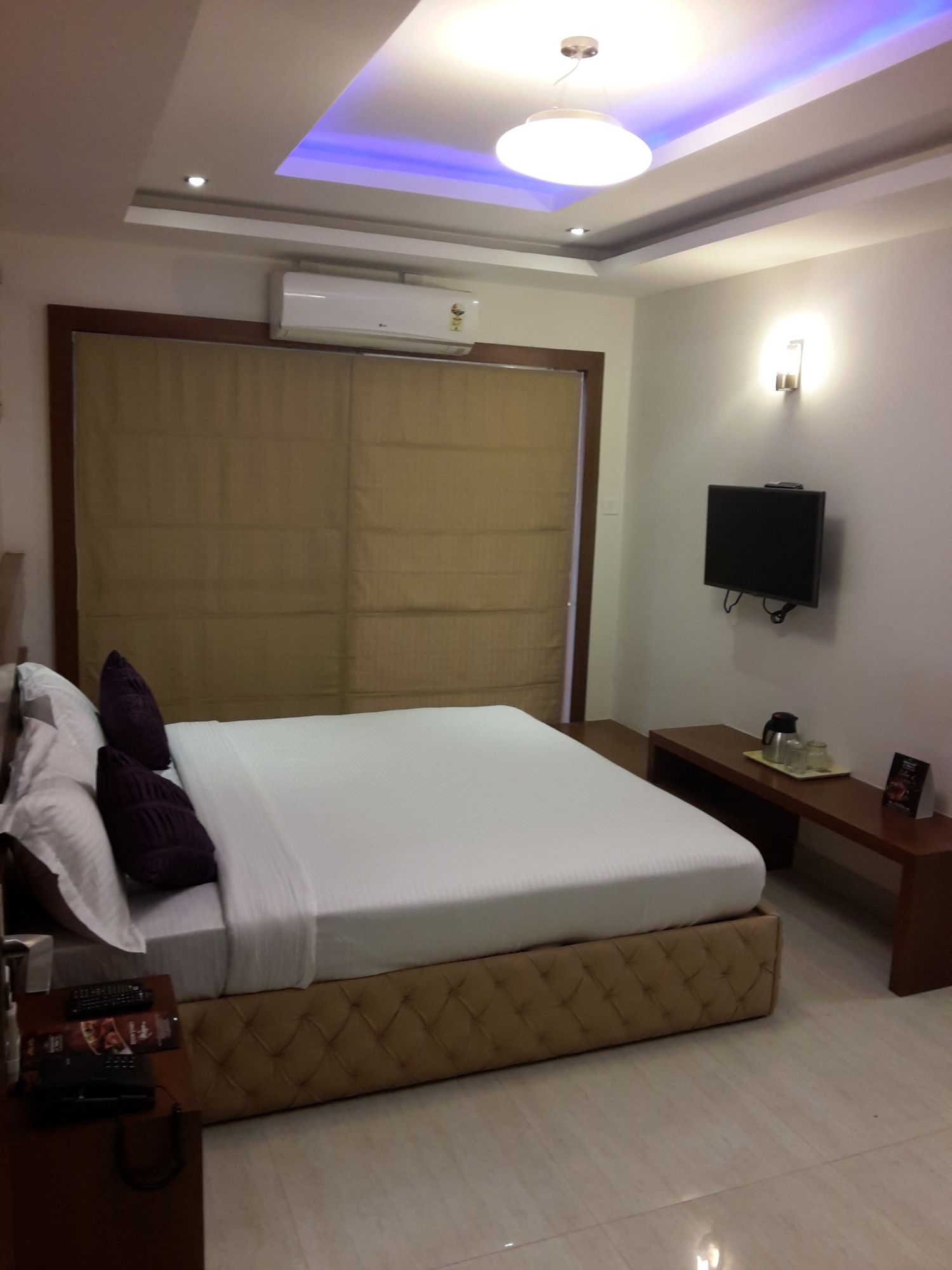 Фото Icon Suites by Bhagini