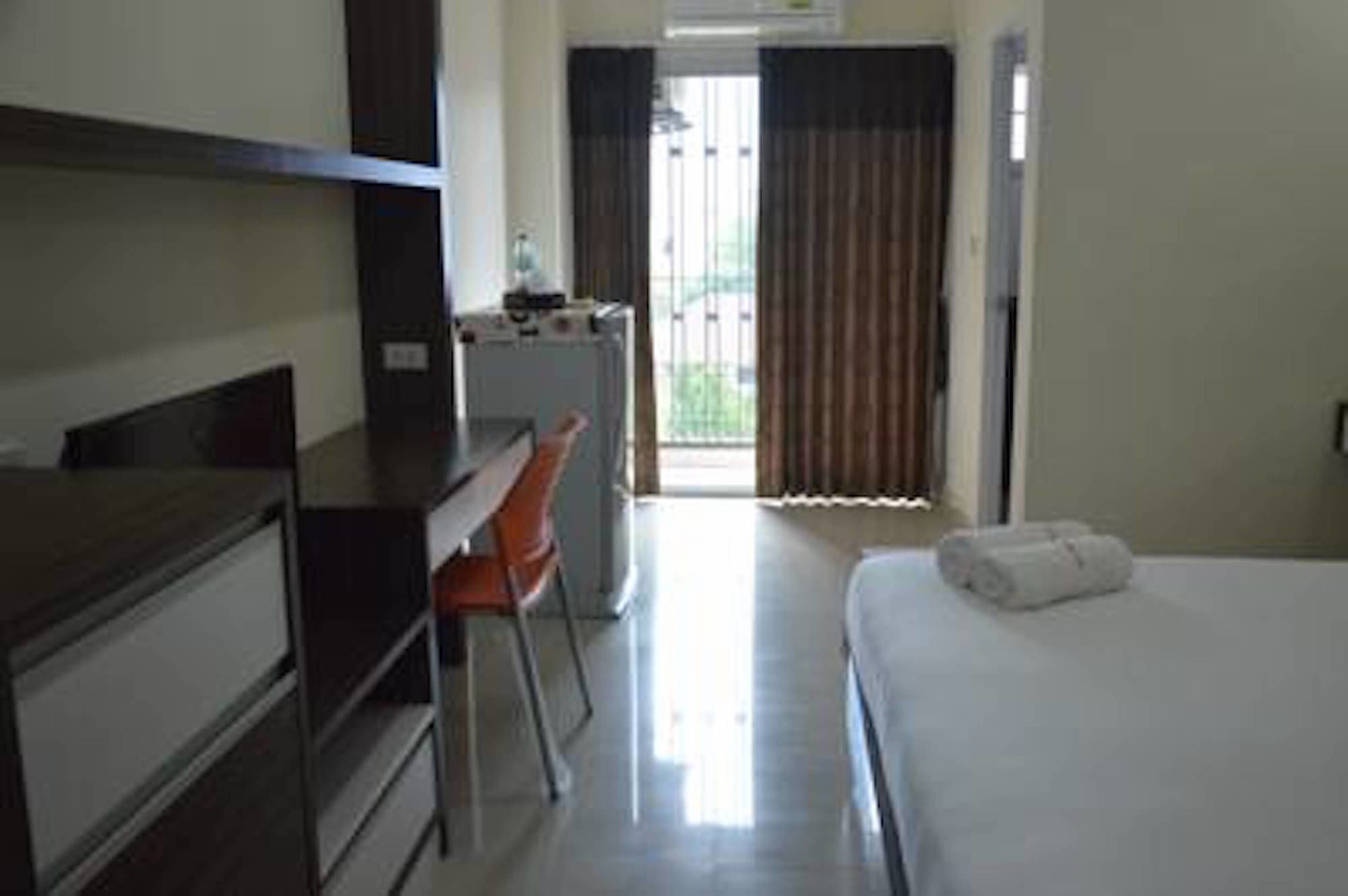 Фото Bright Apartment Hat Yai