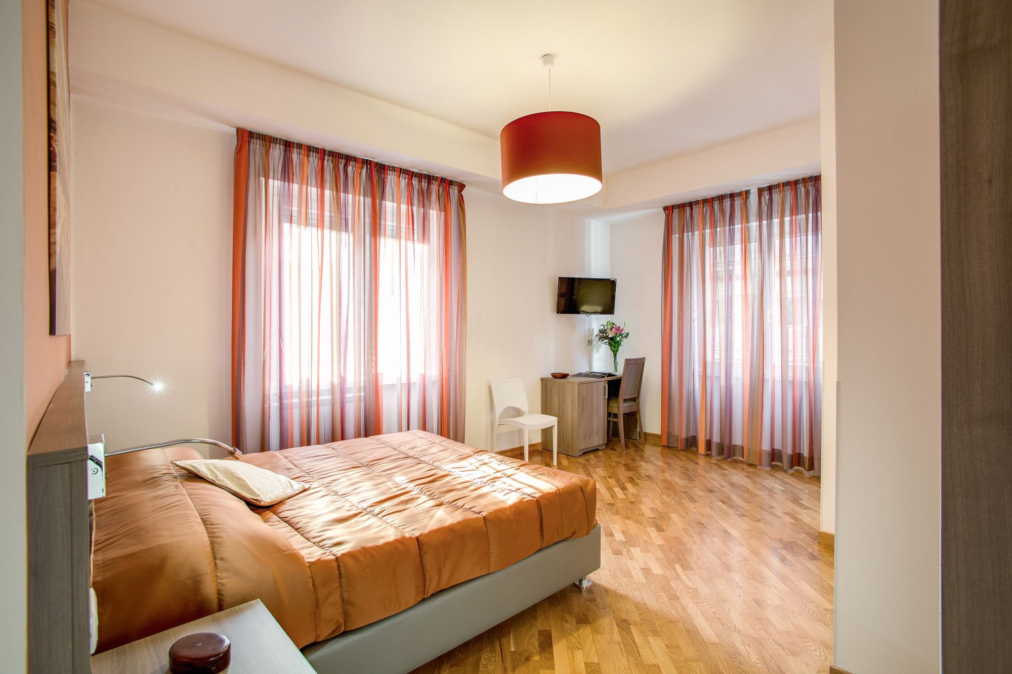 Фото Vatican Rooms Cipro