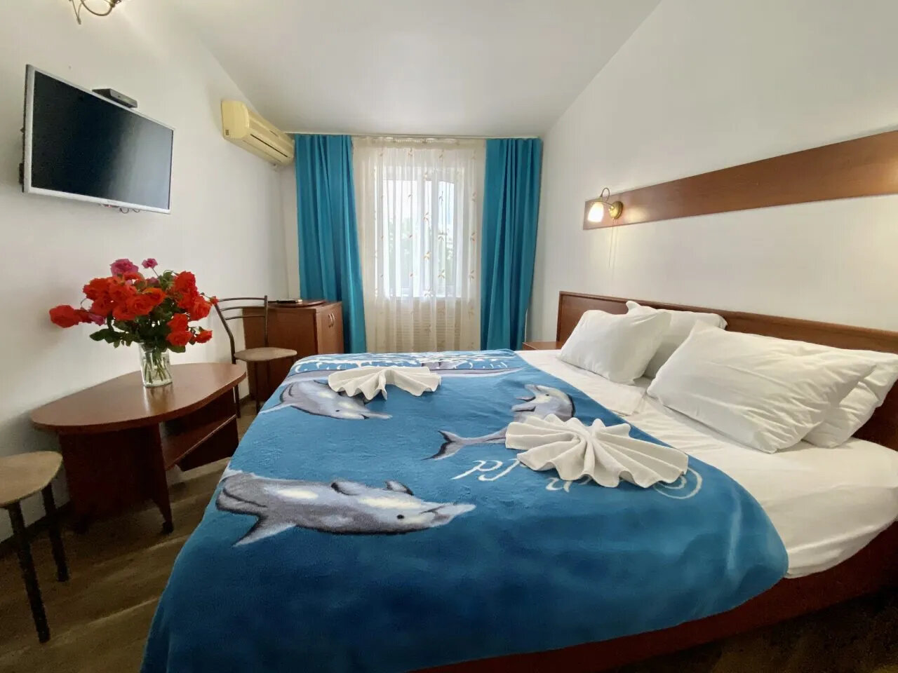 Фото Априори