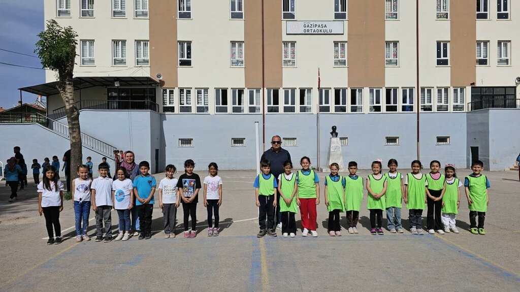 Primary school 1981 Gazipasa Primary School, Aksaray, photo
