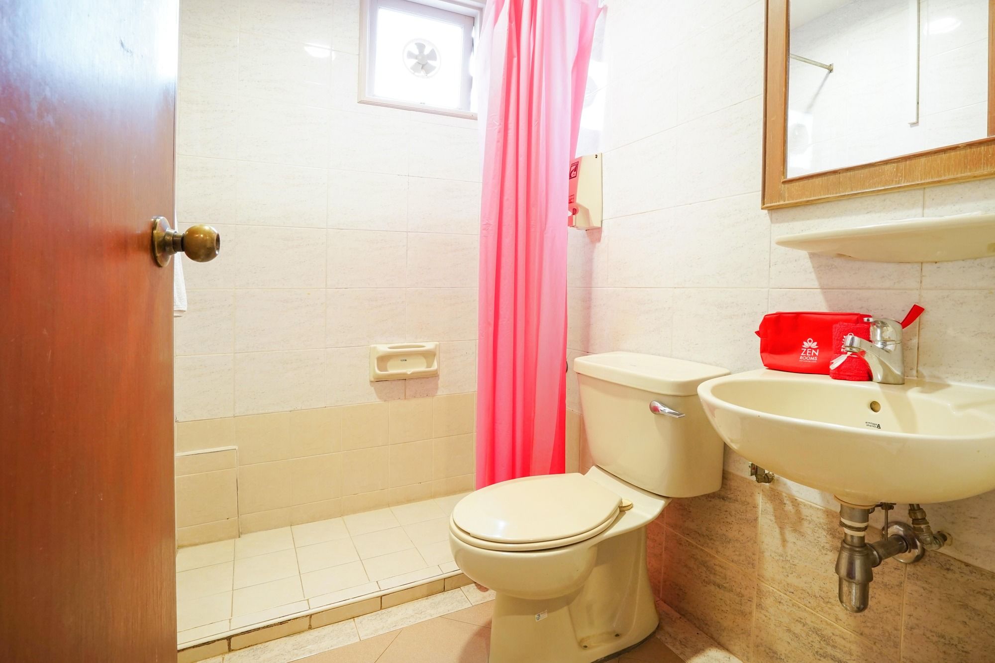 Фото Zen Rooms Geylang