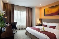 Somerset Hoa Binh Hanoi (Hanoi, Nghia Do Ward, Hoang Quoc Viet Street, 106), hotel