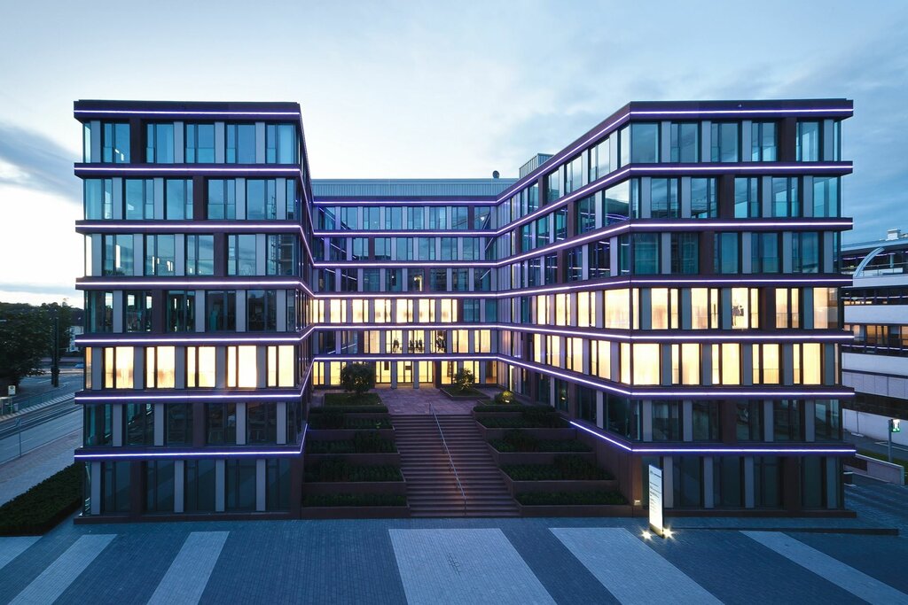 Sale and lease of commercial real estate Titanium Real Estate Investment Consultancy, Istanbul, photo