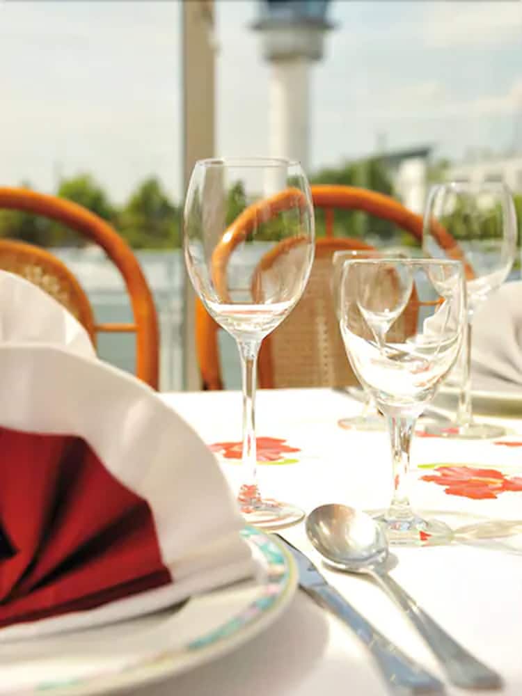 Фото Airport Hotel Erfurt