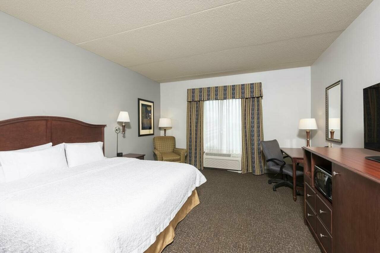 Фото Hampton Inn & Suites Indianapolis-Airport