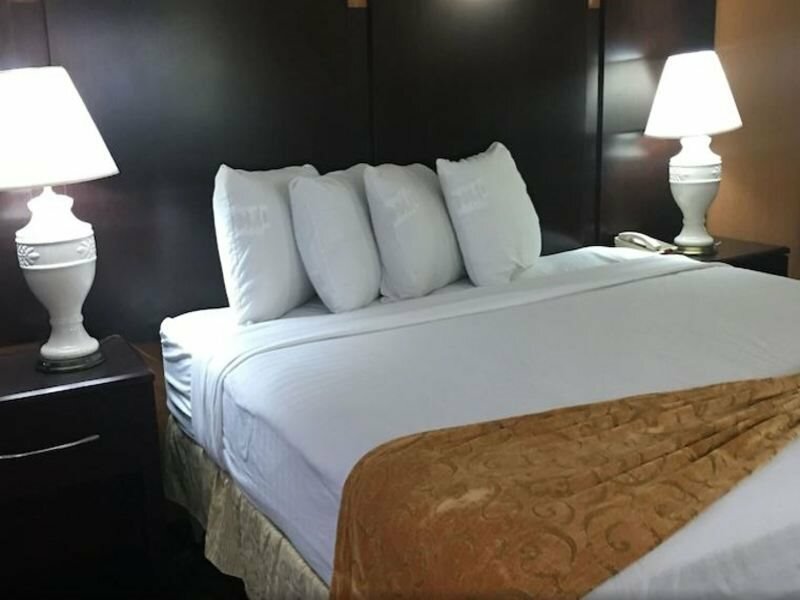 Фото A Victory Inn - West Dearborn