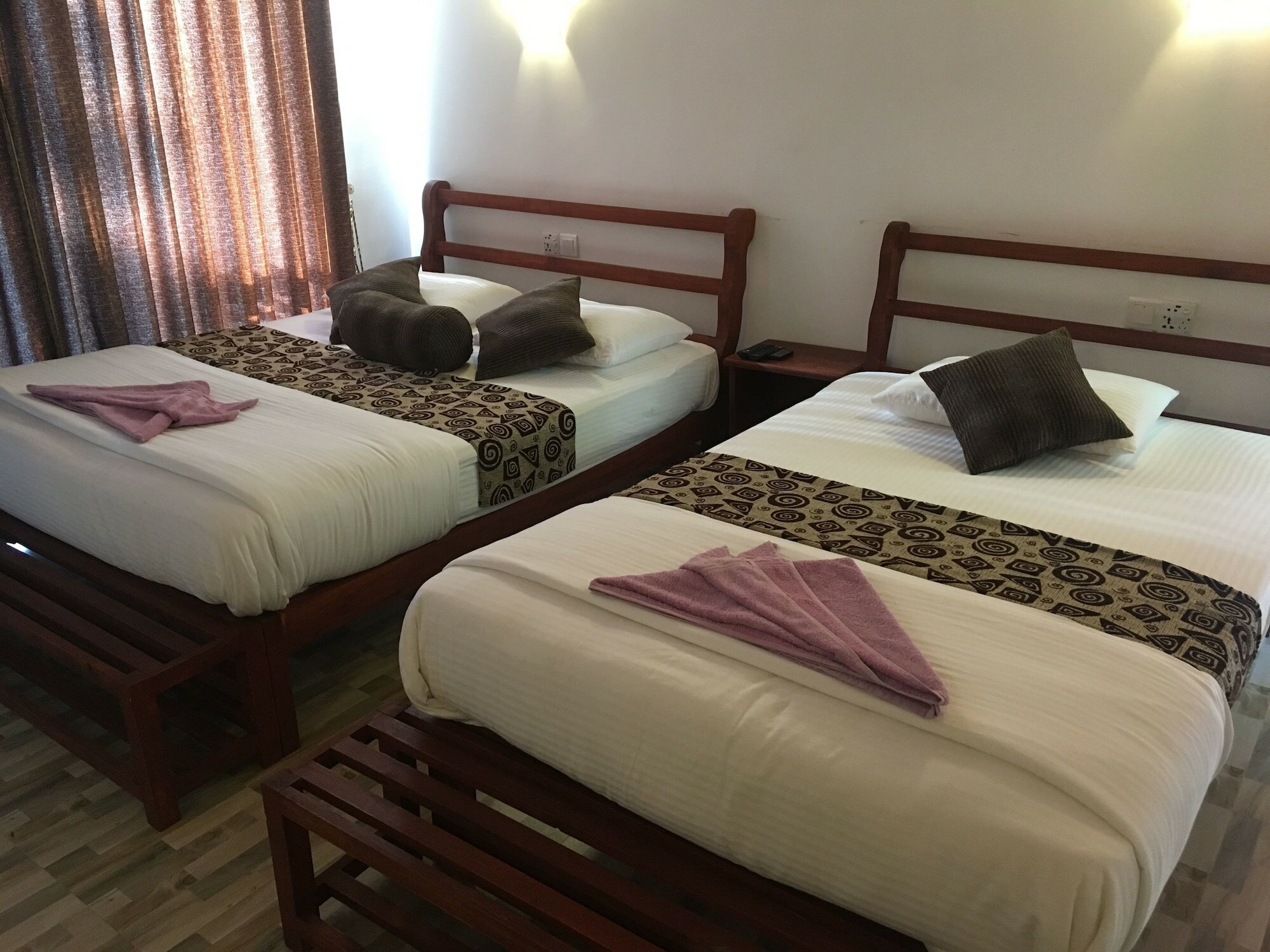 Фото Ella Red Rock