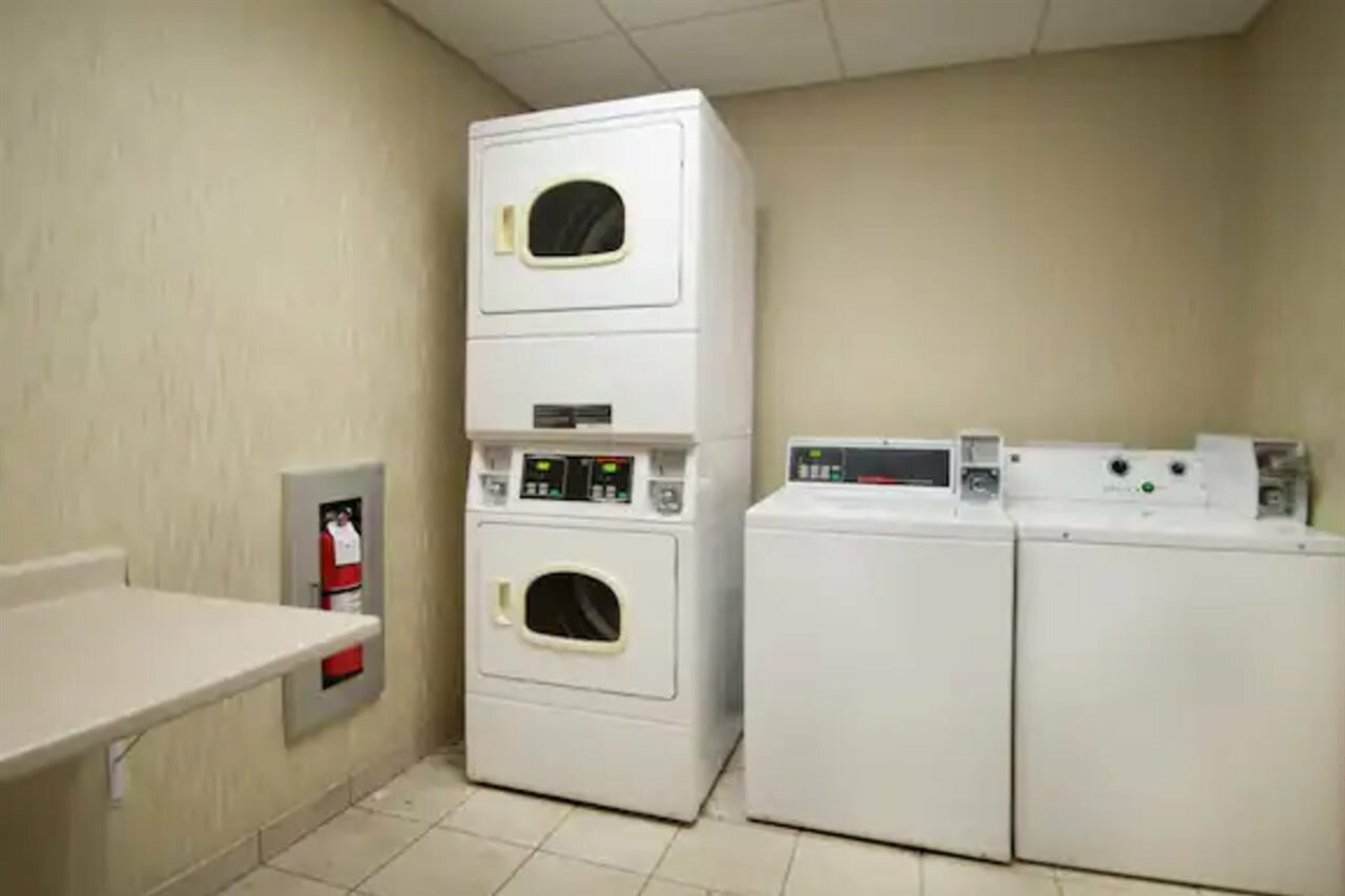 Фото Hampton Inn Linden