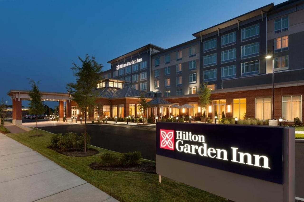 Фото Hilton Garden Inn Boston Logan Airport