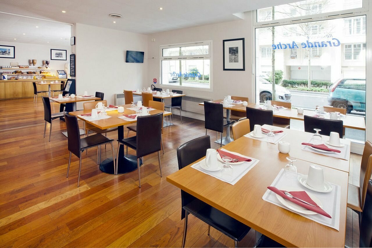 Фото Séjours & Affaires Courbevoie Grande Arche